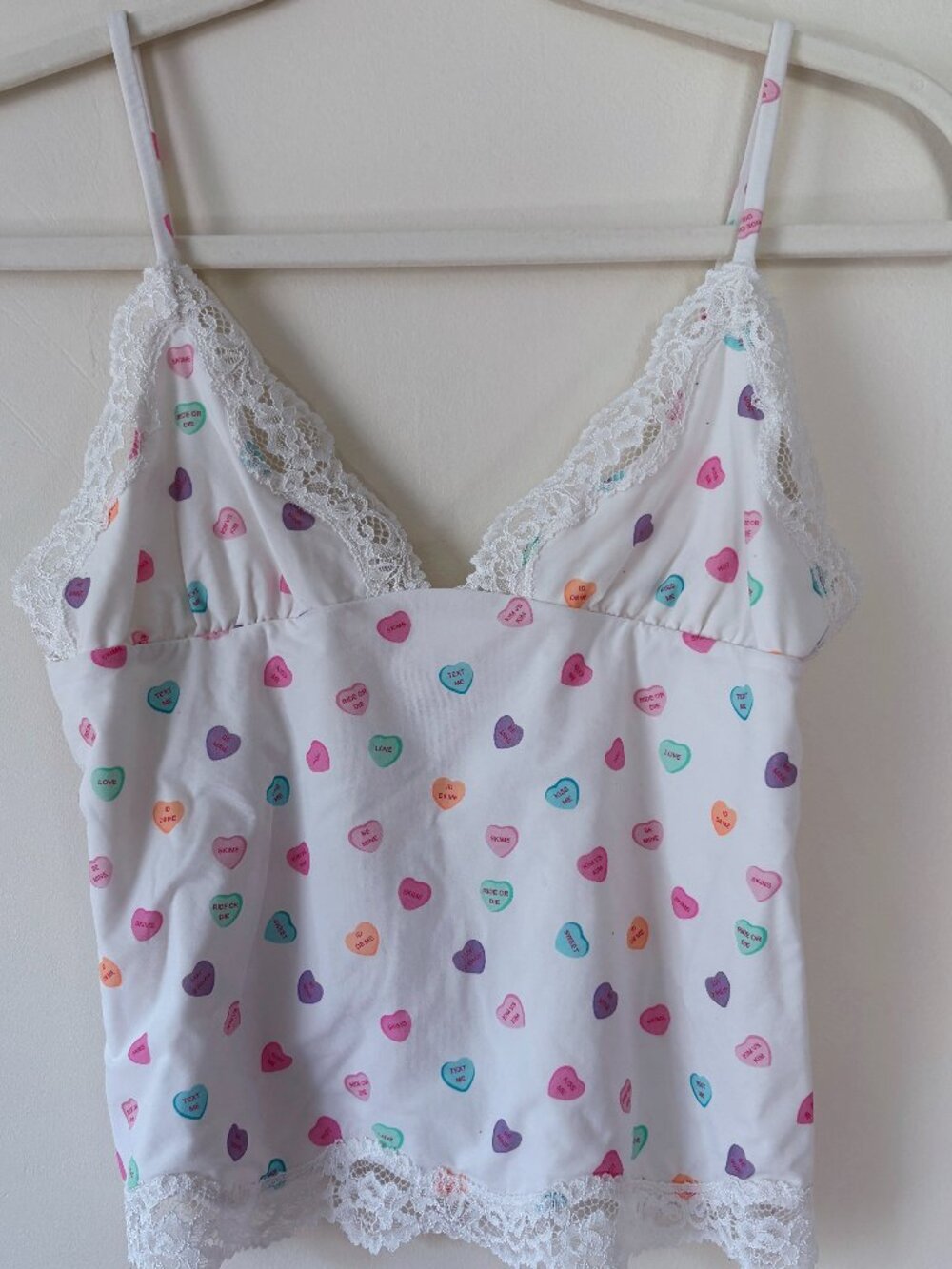 SKIMS Fits Everybody Triangle Lace Candy Heart Cami Tank - M Medium